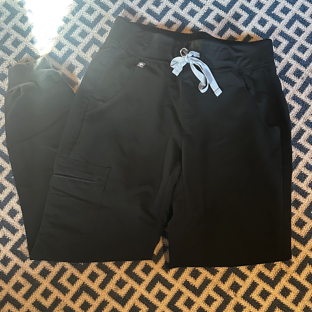 Figs Black Jogger Zamora pant. Excellent condition!